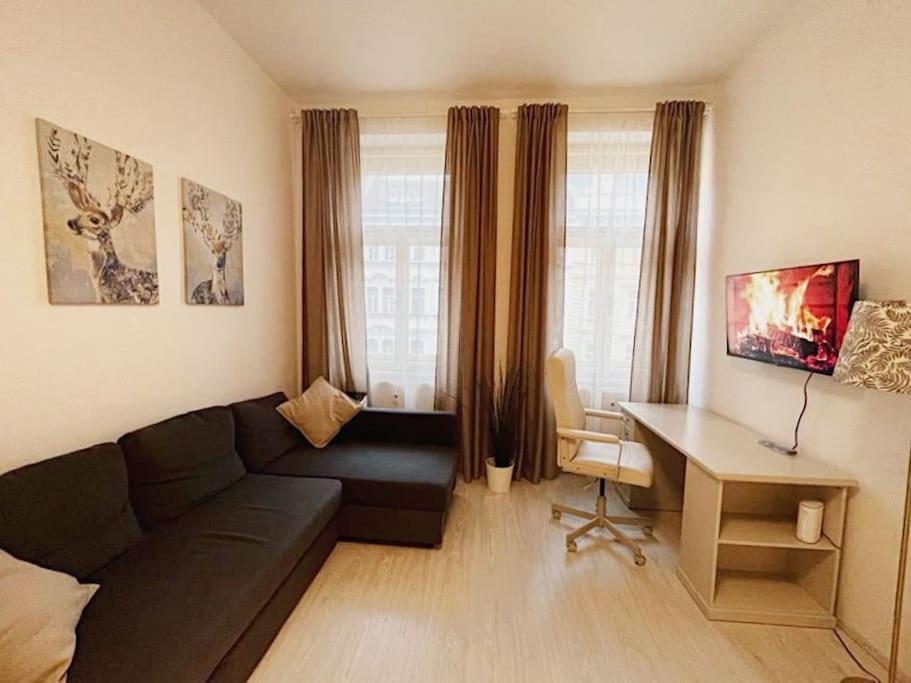 Leger Residence Apartment Prag Exteriör bild